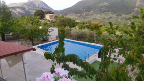 Los Cabales, Torres